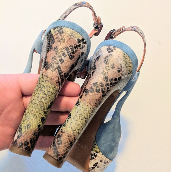 VIA SPIGA Suede and Snakeskin Platform Heels - Picture 4 of 6